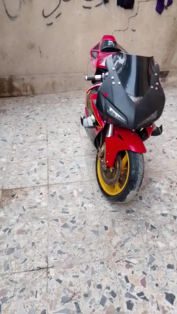 السلام عليكم شباب اقره تفصيل قبل ما تتصل وخيكم مو واحد يطب امسح المنشور باجر جايك  وجذب ما متوازي فدوه اروحلك  شباب دراجه مفتوحه شغل مضبوط مكينه مكفوله دراجه ار ار 1000 دراجه كفلك فقط مكينه وحتى بل مكاتبه كفله الك دراجه كاطعه نار فقط جنت تشتغل بس تخربط غسلته بعد ما شتغلت الله شاهد وبيعلك من باب البيت ومكينه مكفوله بس كاطعه نار دراجه سعره ١٣ ورقه مكاني كربلاء واليجيني وشراي ما رده ما عندك تخذه بلاش وتروح  رقمي***********
