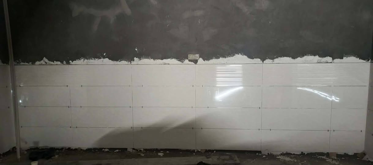 خلفه سيراميك متفرغ حاليا لتواصل واتساب ***********
