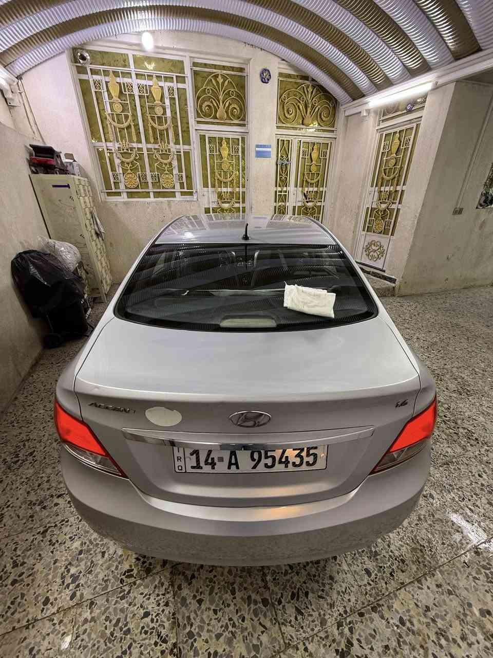 السلام عليكم 
اكسنت 2016 خليجي رقم بصرة الدولي  شرط التحويل 
كفاله عامه ضربة وصبغ وتبديل
فقط تكحيلات كارت بسيطة 
ماشية 113 حقيقي
تخم تاير جديد
حدادية زيرو
محرك 1600 ما مفتوح 
السعر 107 وبيها مجال بسيط للشراي
مكاني بصرة شارع الوفود دويد
للاستفسار ***********
