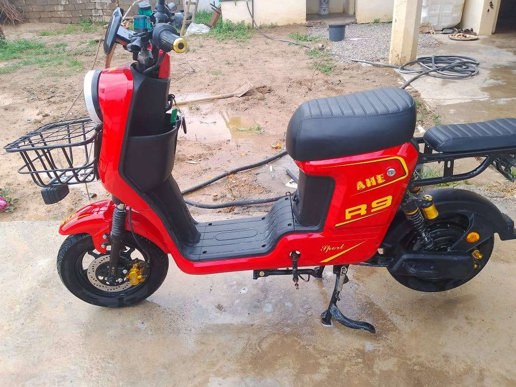 سلام عليكم بايسكل شحن البيع دراجه حلوه بطاريات فول مابيه نقص صار شهر من اشتريته بسبب الضروف ابيع ***********. السعر 700
