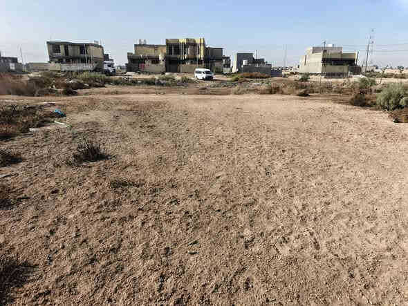 السلام عليكم 🌏
قطعة ارض للبيع حي الحسين المساحة ١٤٥م الوجه 10م والنزال 14م شارع مقابيله 10 م القطعة مدفونة ومحدولة موجودة كافة الخدمات كهرباء بوري ألمي والمدرسة الصينية قريبة ومولد مقاطعة 14 السعر 36 وبيه مجال بسيط  للاستفسار مراسلة الصفحة أو الاتصال ***********
