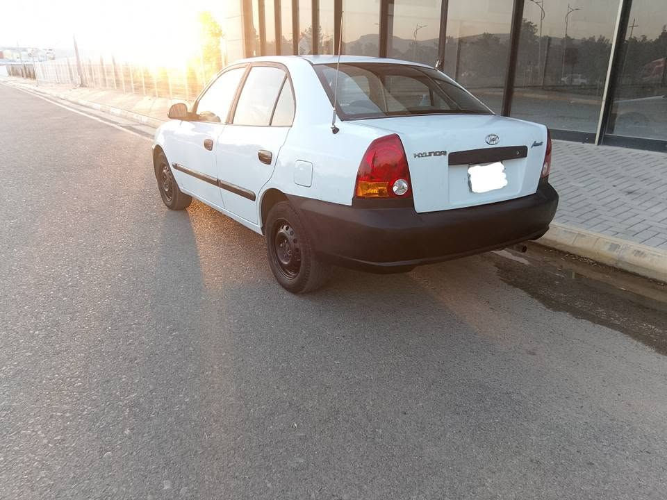 هۆندای ئەکسنت مۆدیلی 2003ئارمی بلاسیکی سلێمانی غەرامەش بەشەرت بێ بۆیاخ بێ دەعم تەبرید لەسەرسویچ گێرومەکینەبەشەرت لەسلێمانیەسەیارەکە گۆرینەوەناکەم بەس فرۆشتنە سعری ٤۰ گەڵاو مجالێکی برایانەی تیایە هەموگیانی بەشەرت شوێنێکی نیە ئیش نەکات 
***********
*********** السليمانية, العراق
