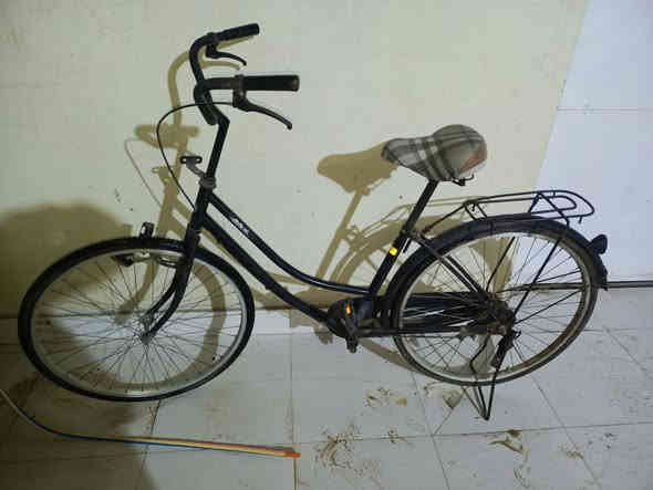 باسكل للبيع حجم 26 بي الوياله عوج شويه وشويه يرادله تعديل السعر 30 الف العنوان شهربان حي الجهاد الرقم ***********
