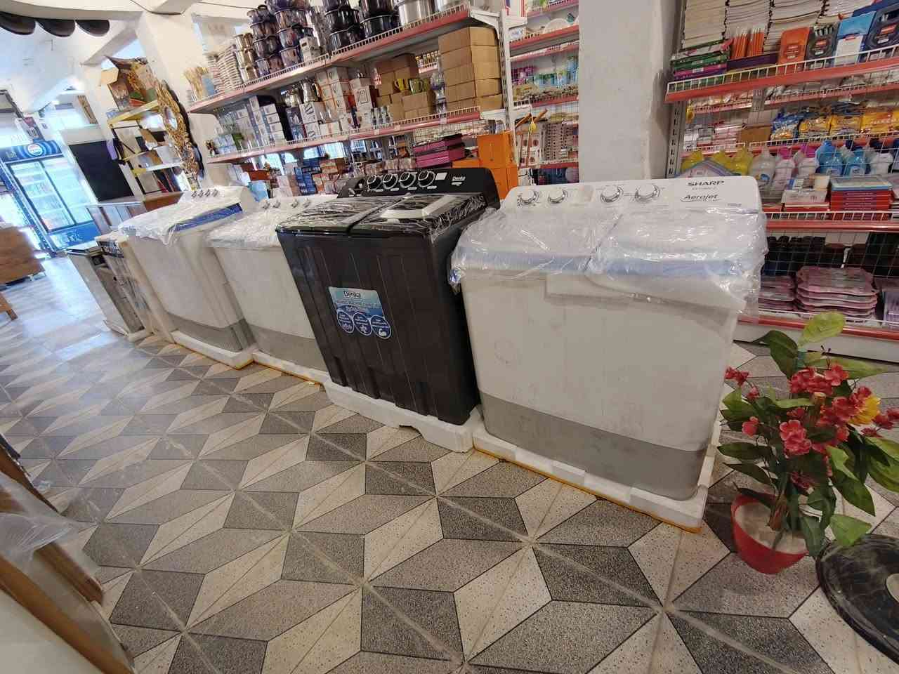 🌙✨ بمناسبة شهر رمضان المبارك ✨🌙
واحتفالاً بافتتاح قسم الأجهزة الكهربائية المنزلية داخل عشتار سنتر 🎉
نعلن عن
🔥 خصومات خاصة على جميع الأجهزة 🔥
📺 شاشات
🧊 ثلاجات
🧺 غسالات
🔥 طباخات
💨 مراوح ومبردات
وغيرها الكثير…
أسعار مناسبة وجودة مضمونة
حتى يكون بيتك جاهز لرمضان بأفضل تجهيز 👌
🚚 يوجد توصيل إلى جميع محافظات العراق
📍 العنوان: بابل – السدة – العلكاية – السايدين الجديد
قبل محطة وقود الحمداني من جهة السدة
مجاور أبو ياسر للسيراميك
📞 ***********
📞 ***********
⏳ لفترة محدودة
📲 اتصل واحجز جهازك قبل نفاذ الكمية
عشتار سنتر… ثقة الناس قبل كل شي ❤️
