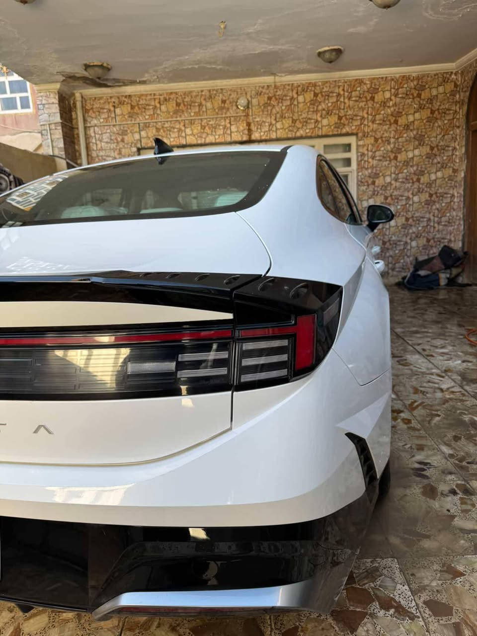 سوناتا وارد أمريكي 2024 دخول جديد بدون رقم تترقم جميع المحافظات 
الضرر فقط حافة بنيد بدون تبديل بدون فتح بدون دواخل السيارة جديدة
ماشية 39ميل ا السعر 193 وبية مجال لعنوان بابل حي العسكري الاستفسار ***********  واتساب موجود
