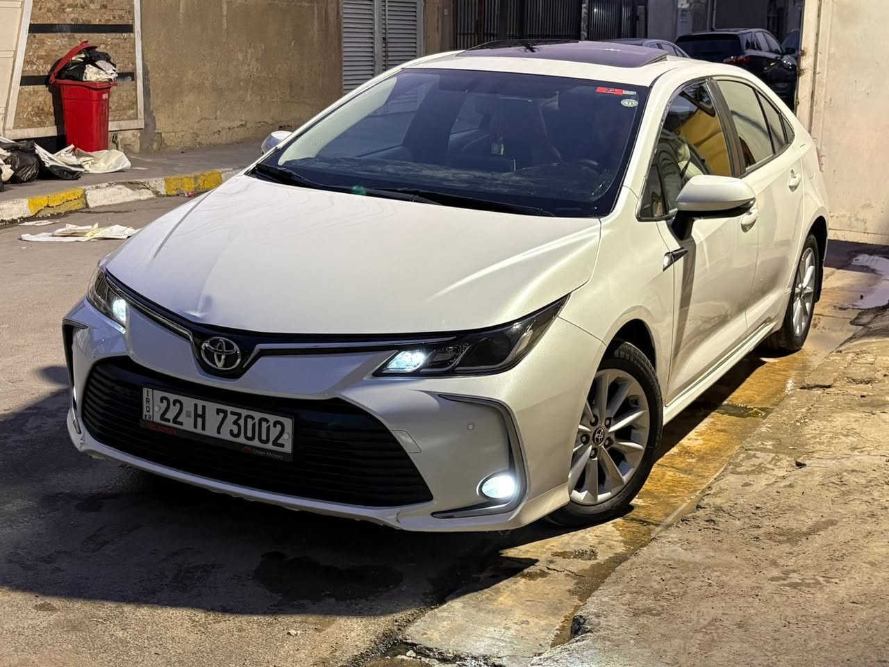 السلام عليكم من رخصت الادمن كورلا موديل 22 ساز  فول مواصفات السياره مكفول من الصبغ ول بارد فقط رصعه بل بنيد ول باب الخلفي مثل ما موضح بصور ماشيه 80 الف مكان سياره بغداد للبيع فقط السعر 170 بيها مجال بصيط 
***********
