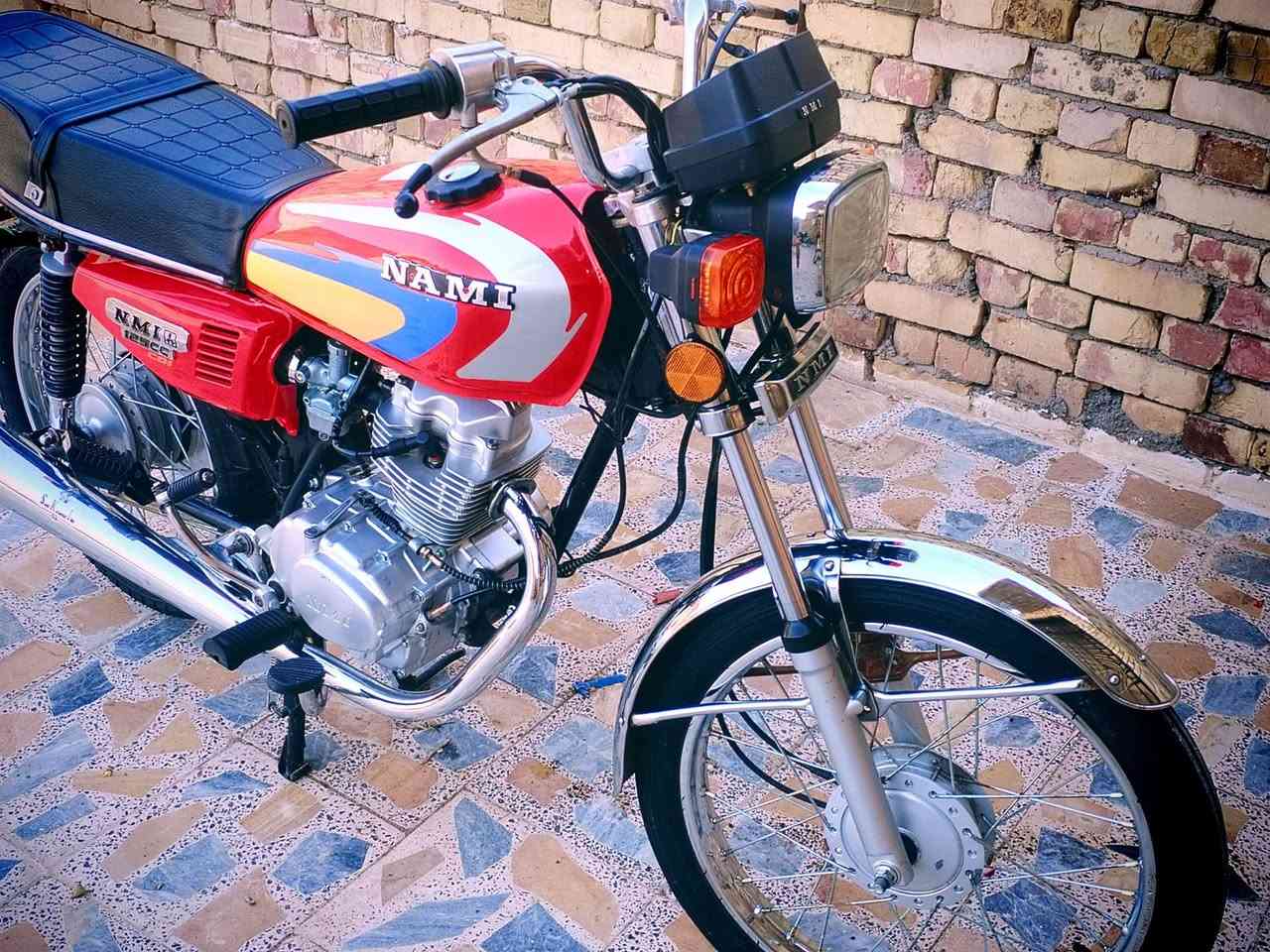 السلام عليكم دراجه للبيع اوراق اصولي 7 أوراق وكيلها سيد خلدون اصولي اصولي ناما اصلي موديل 22 طالعه بل 23 مكفوله كفاله عامه السعر 1250 وبيها مجال اتصال ***********
