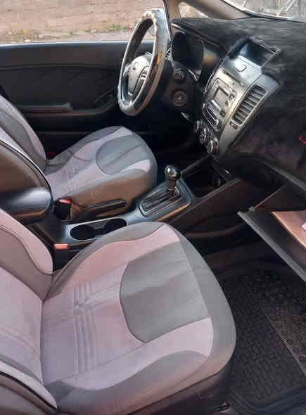 سيراتو ٢٠١٣ابيض مكفولة والسونار مرفق مكفوله من كل شي محرك وكير وصدر وتايرات السعر ١٢٢ مكان السيارة ديالى دلي عباس ***********
