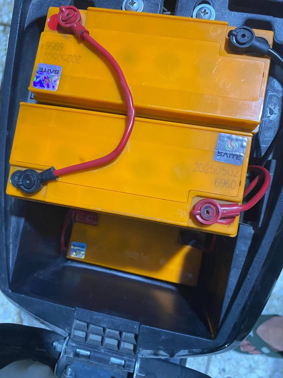 أر9 موديل2025 خمس بطاريات شغاله كل نقص ما بيهه دراجه نضيفه وياهه اسويجن وبصمه عن بعد السعر 400الف وبيهه مجال للطيبين المراسله خاص وعل رقم***********
