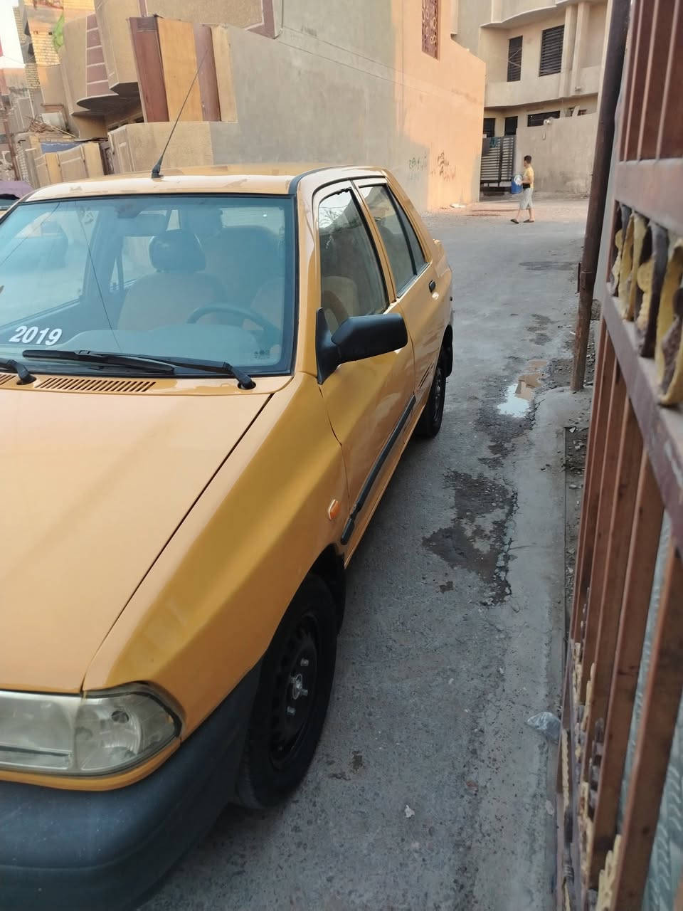 سلام عليكم  سايبا  لبيع موديل 2015 
تبريد  خير من الله 
دوشمه جديده 
سياره جاهزه  ونضيفه  تحويل ثاني يوم  
كير ومحرك خير من الله  
رقم الهاتف  ***********
