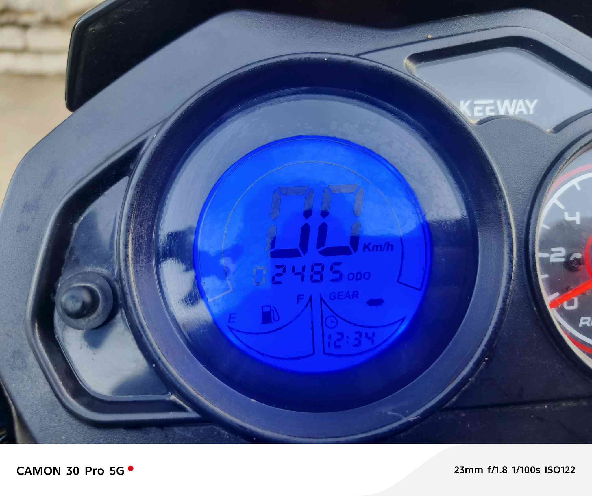 السلام عليكم للبيع دراجة Rk شركة
موديل 2025 
الدراجة بحالة الوكالة مكفولة كفالة عامة مثل متشوفون ماشية 2400 يعني مجايبها للشغل جايبها للاستخدام الشخصي 
رقم انكليزي جديد 
بعدها بأسم الشركة ما متحولة يعني ما تتعب بالتحويل انت والشركة 
السعر 2750


**إذا كنت صاحب هذا الإعلان وتريد حذفه لأي سبب، رجاءا أرسل رسالة إلى الدعم الفني**