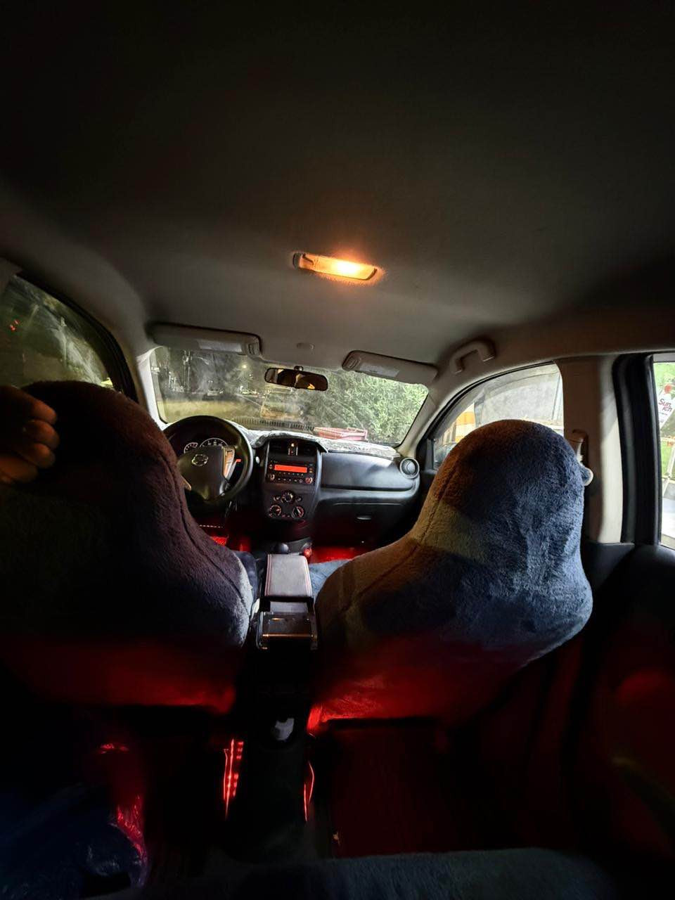 نيسان ڤيرسا 2017S
48مایل روشتوە 
سەیارەکە یەک دەستە 
کیرو مەکینەو کارەبای تەقەو رەقە  بەشەرت 
تةحويلو خةرامة روژى دواى ئةوة تةحويلى كة 
تاخم پیشی تازە چاک کراوە 
تایەی تازە کوراوە 
تاخم قاعى بيلادى خوى ماوة كةپى تايةكانى لةكةلاية تاخم گاعى رةبلى تياية 
جاملغى سايق لةكةل نيو دةركاى سايق. بوياغة  
پةلةية ساردى پيوةية لة رةسمةكان دانراوة 
يةك دينار مسرفى تيدا نية  

***********

نرخى 103 كةلاو معاملة كركوك, العراق
