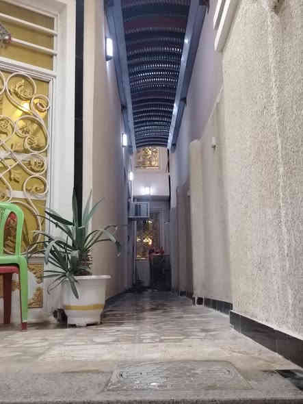 اعلان ………..📣📣
دار للبيع  في #بوب_الشام 
قرب اسواق المنتضر
🔴 مساحه150 طابقين
🟢ملاحظه البيت كامل مابي نقص 🟢
ـــــــــــــــــــــــــــــــــــــــــــــــ
البيت قريب على سوق فرع واحد
يبعد على شارع  العام٨ أفرع
ـــــــــــــــــــــــــــــــــــــ
( التعامل والتفاوض مع صاحب العقار حصرا )
مامتواجد فيس، لاستفسار ***********
