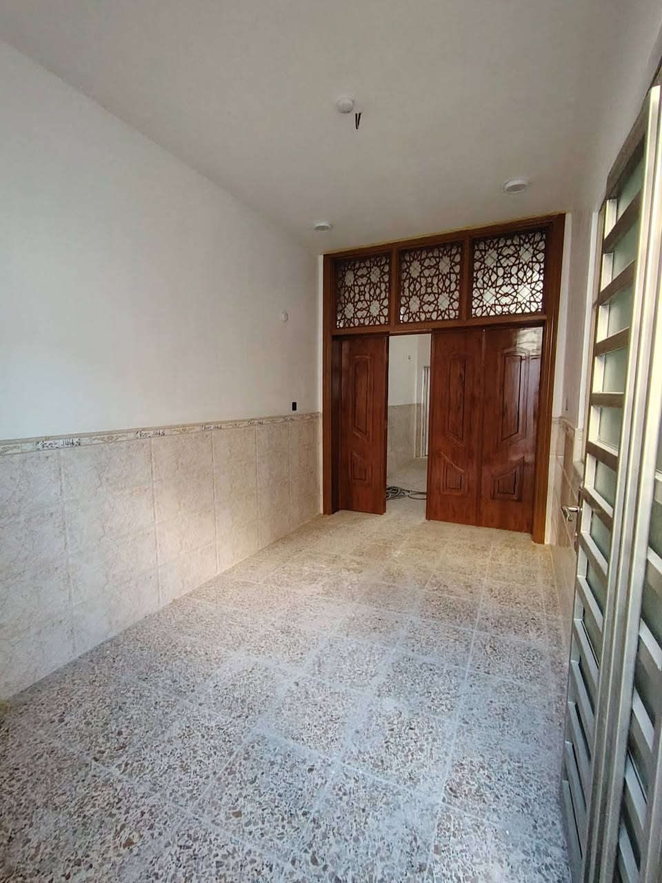 60م طولانية للايجار في حي الانصار نظافة 100% 🔈📢
.
- مبلغ الإيجار 300 مقدمه 3 اشهر.
.للاستفسار :- 
الاتصال على الرقم 
.
- *********** -
.
او المراسلة على الواتساب
.
- 0785 333 9930   -
.
او زيارتنا في مكتبنا الكائن في :-
1- النجف \ حي القدس \ نهاية الشارع الفاصل بين الكراج الجنوبي والشقق السكنية.
2- طريق المناذرة \ مدخل مجمع قرية السلام \ عمود 112.
