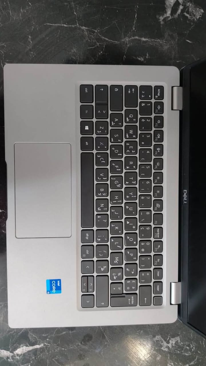 Dell Latitude 5420
🔹 المعالج: Intel Core i5 – الجيل الحادي عشر (11th Gen)
🔹 الرام: 8GB DDR4 3600MHz
🔹 التخزين: NVMe 256GB
🔹 الشاشة: 14 إنش FHD IPS، بتقنية Anti-Glare (ما تعكس الضوء، وضوح ممتاز حتى بمكان فيه إنارة قوية أو الشمس)
🔹 كارت الشاشة: Intel Iris Xe
🔹 لوحة مفاتيح Backlit (إضاءة خلفية)
🔹 منفذين Thunderbolt 4 و يدعم جميع المنافذ USB
🔹 واي فاي Wi-Fi 6 + بلوتوث 5.1
🔹 النظام: Windows 11 Pro أصلي
🔹 معتمد بمواصفة MIL-STD-810H (اختبارات سقوط، اهتزاز، حرارة قصوى) — جسم الجهاز مصمم يتحمل الاستخدام اليومي القاسي وسفرات الشغل
🔹 هيكل مقوّى بالألمنيوم وألياف الكاربون
🔹 حساس بصمة (Fingerprint Reader) مدمج بزر التشغيل
🔹 شريحة TPM 2.0 لحماية البيانات
🔹 غطاء خصوصية للكاميرا (Camera Privacy Shutter)
🔹 تقنية ExpressCharge تشحن البطارية لـ80% خلال 30 دقيقة فقط
🔹 عمر استخدام يوصل لـ8-10 ساعات بالاستخدام الطبيعي

الملحقات:
✔️ الشاحن الأصلي 65W
✔️ حقيبة هدية

💰 السعر: 400 ألف دينار *والتوصيل مجانا*

📍 استخدام خفيف جداً، بدون أي خدوش أو كسور، هيكل ولوحة مفاتيح وشاشة بحالة ممتازة تشبه الجديد تماماً.


**إذا كنت صاحب هذا الإعلان وتريد حذفه لأي سبب، رجاءا أرسل رسالة إلى الدعم الفني**
