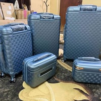 جنط سفر • ٥ قطع • مزايدة خاصة