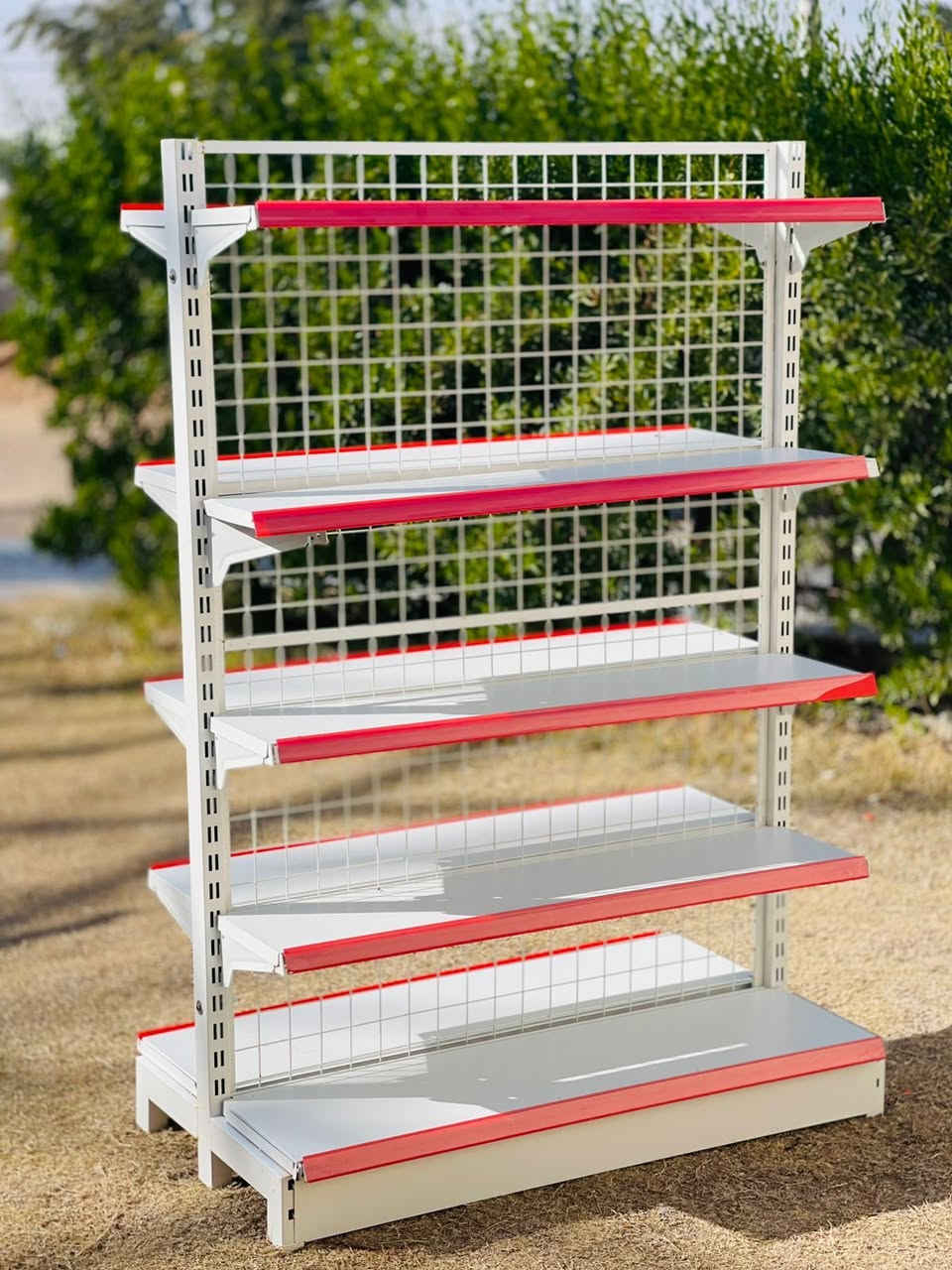 السلام عليكم 
رف محل وسط مستخدم قليل 
 العرض 120و الارتفاع 180
السعر 200الف وبي مجال

***********
