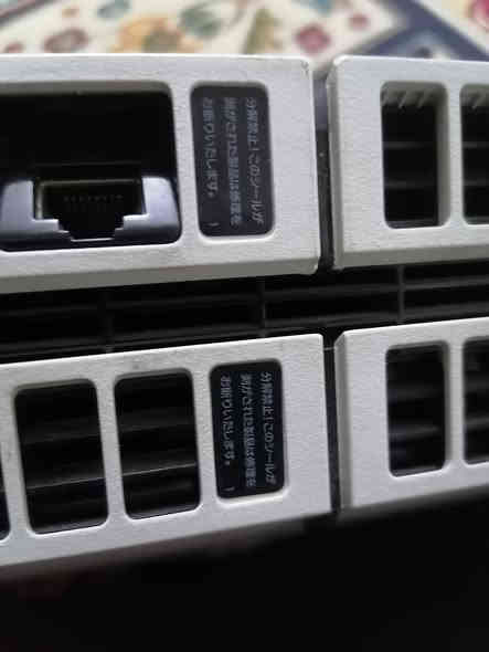 *********** ويا 8 الالعاب جهاز بلاي 4 مهكر نظام تسعه جهاز جديد ما مفتوح وياه 10 العاب سعر 230
