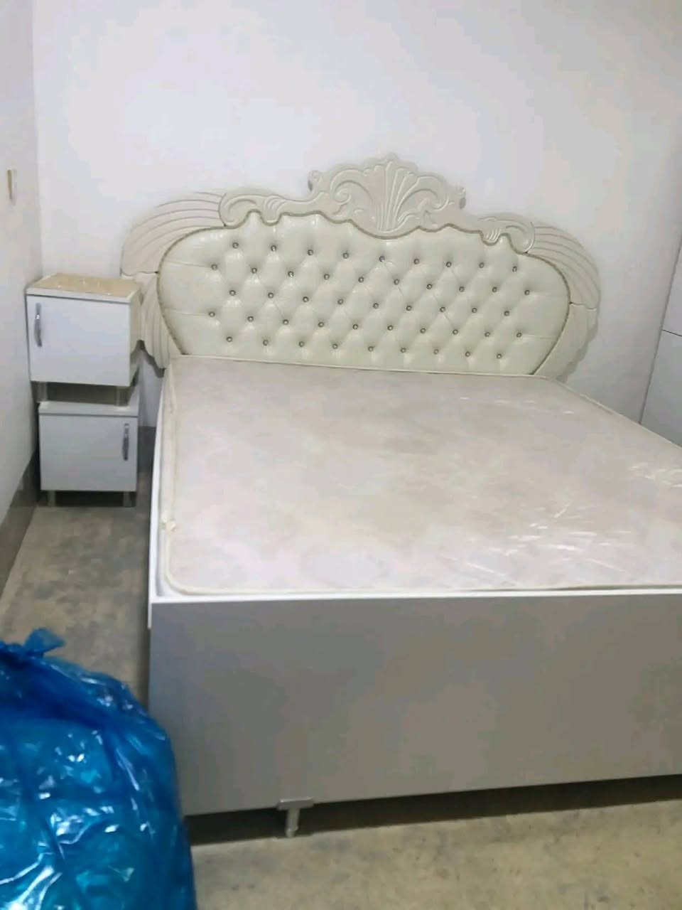 دەستکڕد بوفڕوشتن لەکەلاڕە
***********
