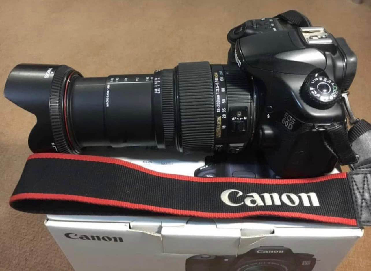 Canon 60D + Sigma 18-200mm Redline Lens (Made in Japan) – Like New Condition

This Canon 60D DSLR is in excellent, like-new condition, gently used and well maintained.
Included is the Sigma 18-200mm Redline lens, also made in Japan (not Thailand or China), known for its sharpness and reliable performance across a wide zoom range.

Package Includes:
 • Canon 60D camera body
 • Sigma 18-200mm Redline lens
 • Original box and all included accessories
 • Lens caps, charger, and cables

Location: Erbill أربيل, العراق


**إذا كنت صاحب هذا الإعلان وتريد حذفه لأي سبب، رجاءا أرسل رسالة إلى الدعم الفني**