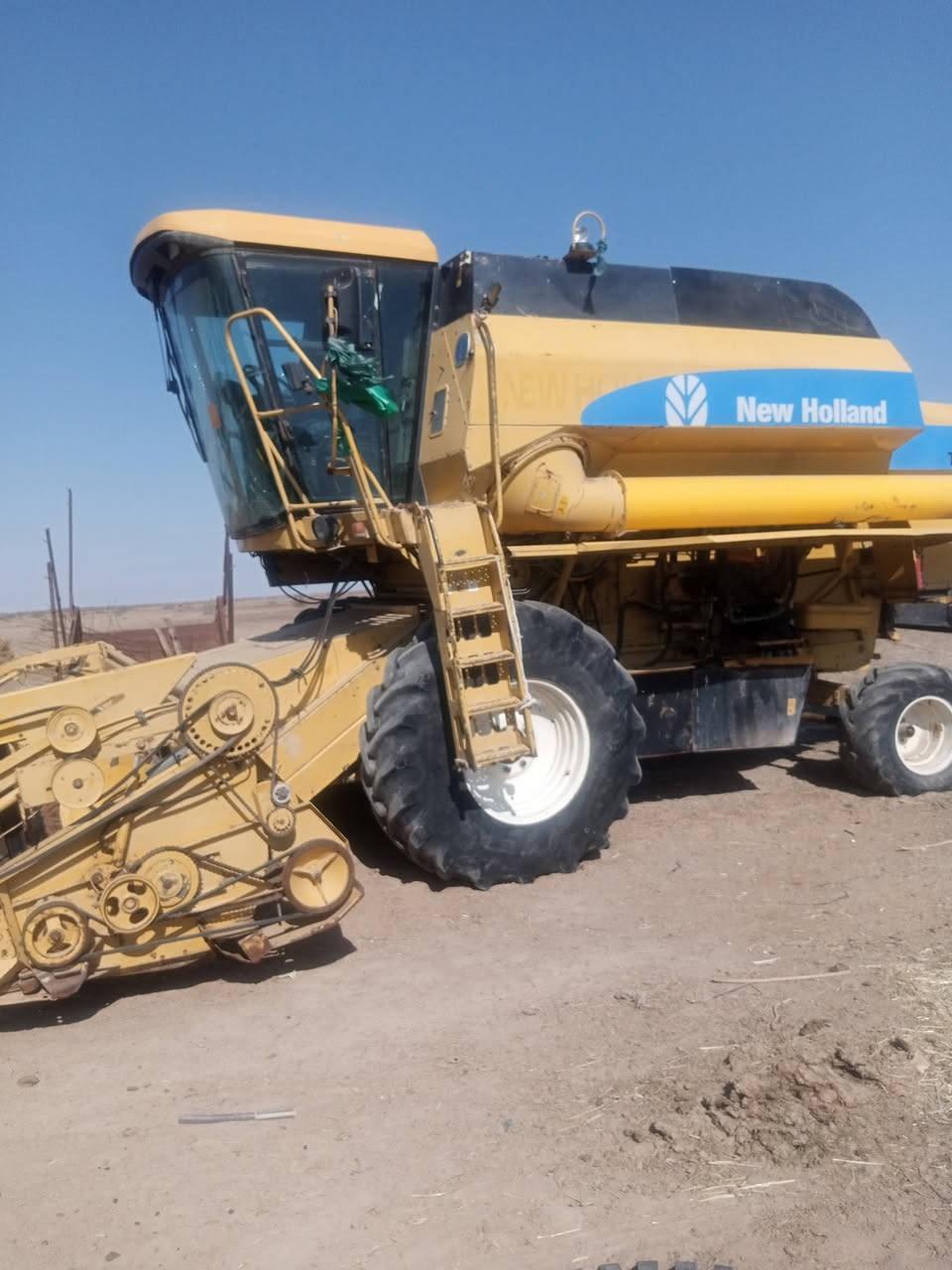 السلام عليكم حاصوده موديل 98 رقم وسنويه واسط خمسه بلم هيدرو محرك شرط لاصرف ولاتبخير مديومه وجاهزه للحصاد ***********
