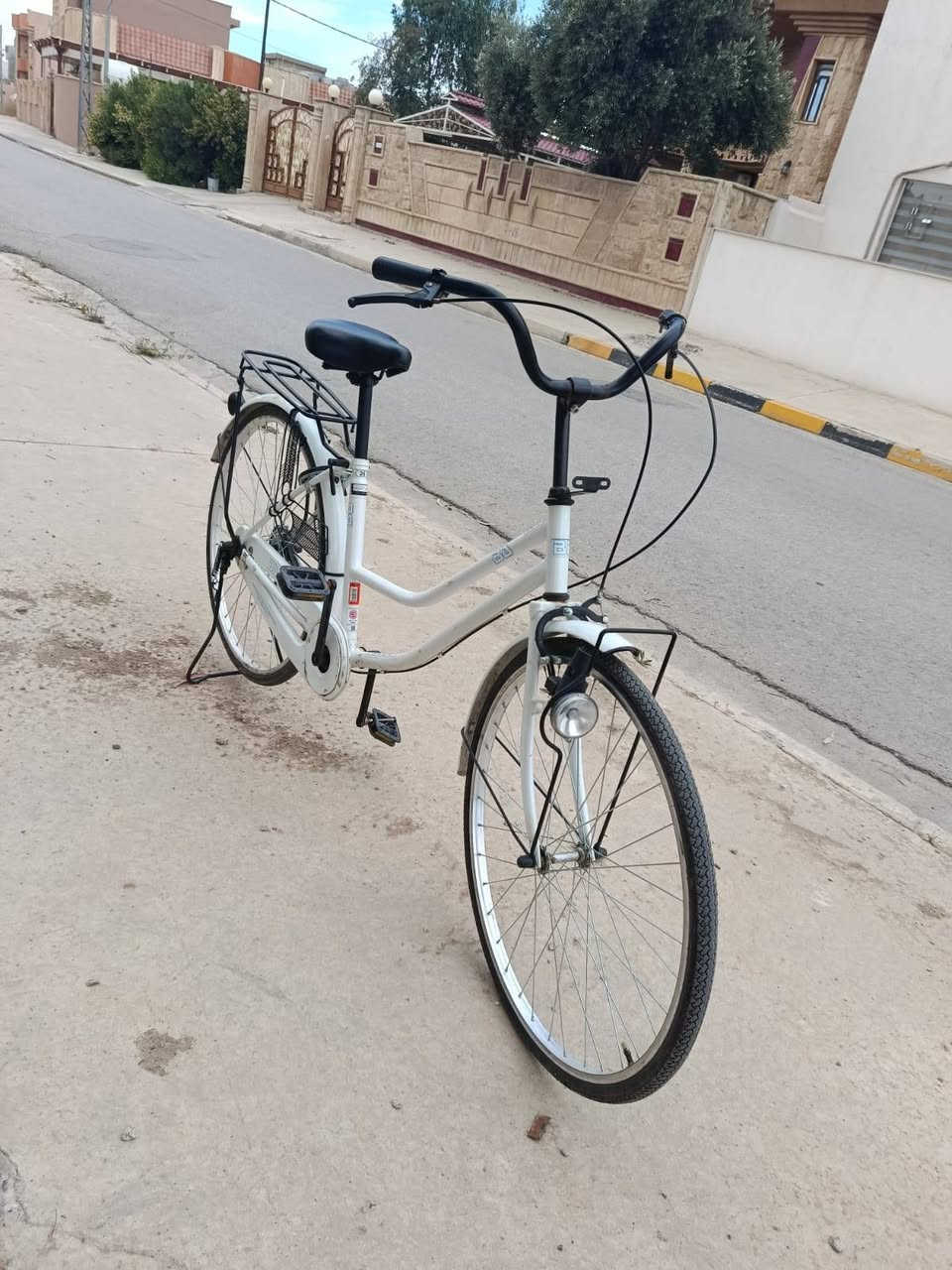 بايسكل عبد حليم مستعمل شهر للبيع (130) بيه مجال 
عنوان: موصل/ حمدانية بغديدا

موبايل ***********

موبايل ***********

ملاحضة: شراي يخابر  او يراسل
