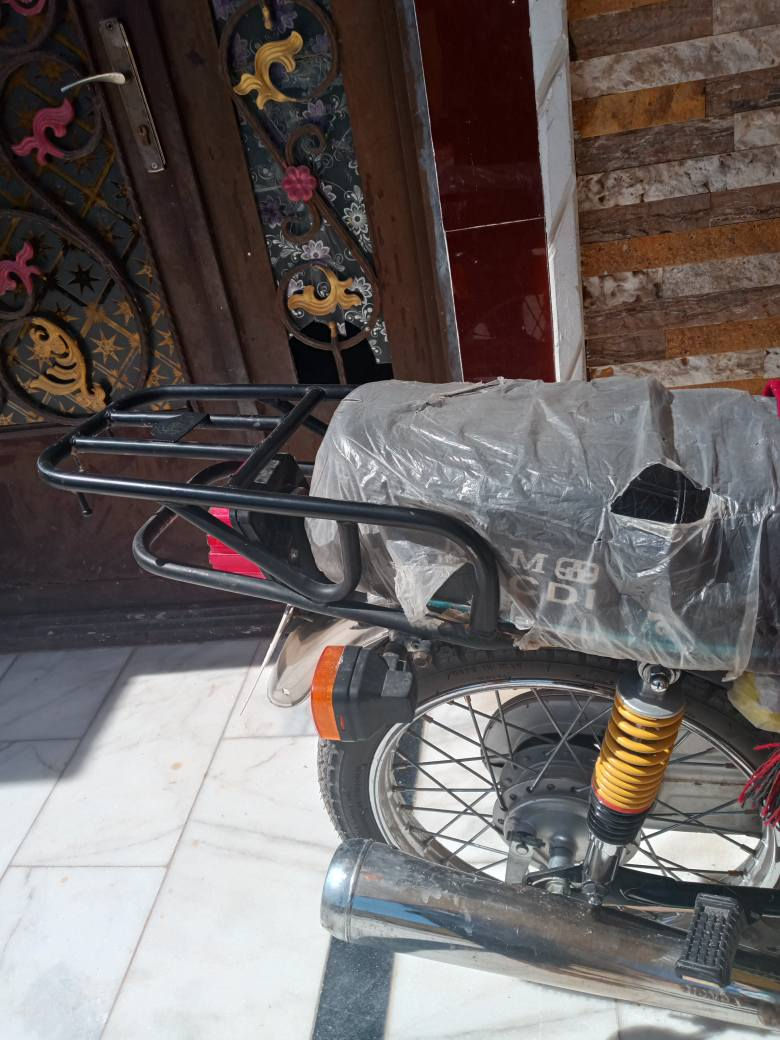 السلام عليكم دراجه اربع قير كامله للبيع السعر 600 مقفوله ماكينه اوراق سكنر وخدمه المشتري النجف, العراق


**إذا كنت صاحب هذا الإعلان وتريد حذفه لأي سبب، رجاءا أرسل رسالة إلى الدعم الفني**