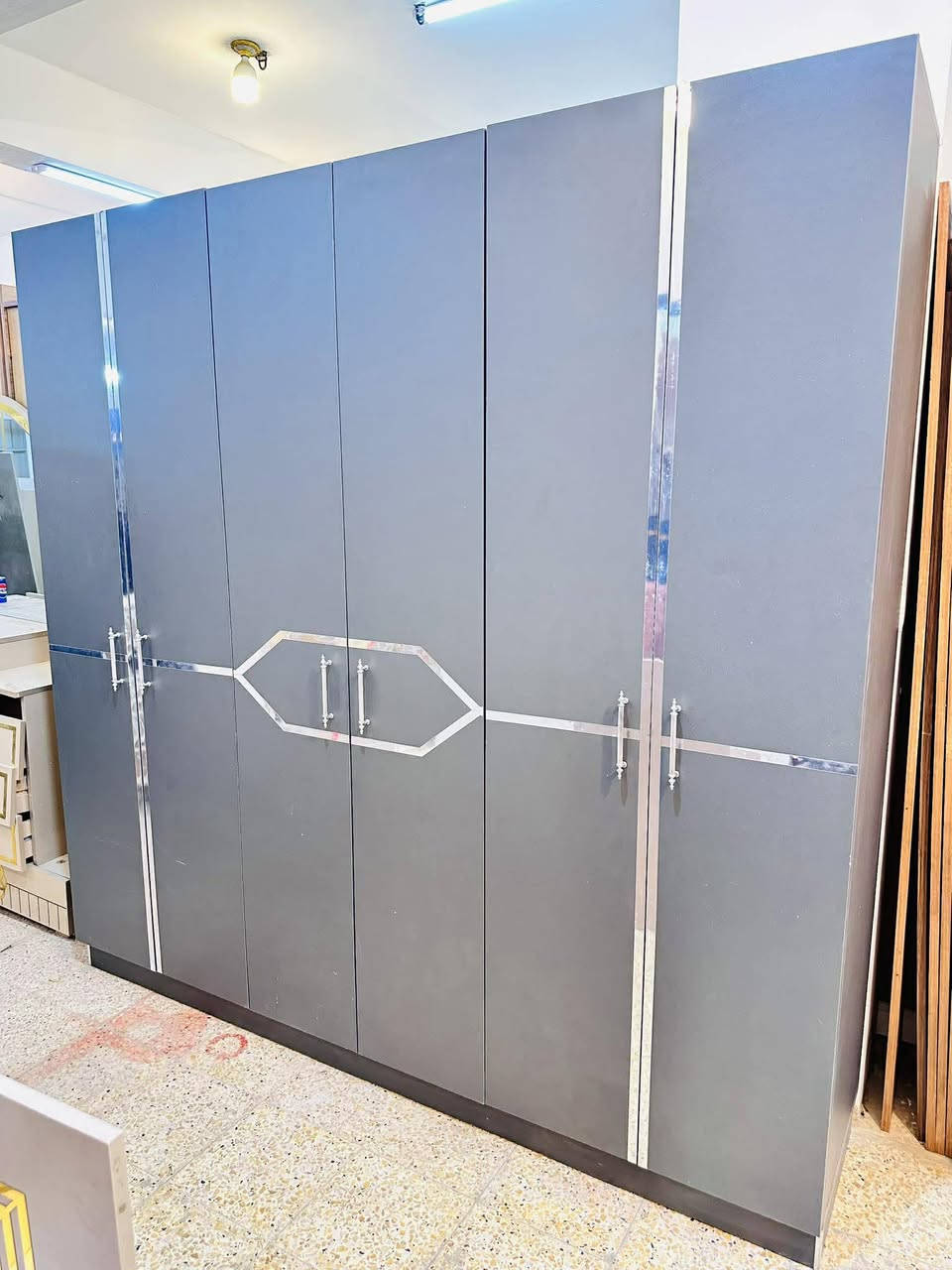 غرفة نوم تركي 🇹🇷مستخدم 
نضافه 💯%💯 فقط منصوبه 
5قطع 
سعره 525 الف 
+التوصيل والشد داخل بغداد مجاناً


**إذا كنت صاحب هذا الإعلان وتريد حذفه لأي سبب، رجاءا أرسل رسالة إلى الدعم الفني**