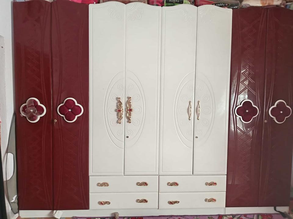 السلام عليكم
متوفر غرفة للبيع بسعر مناسب 
للتواصل ***********
