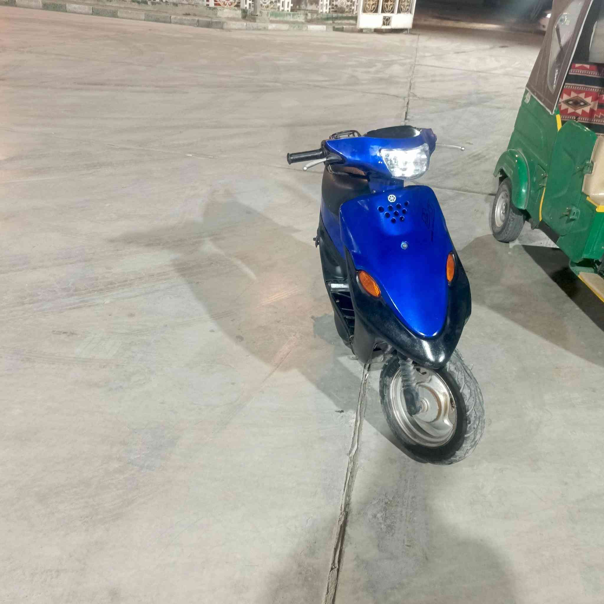 دراجه يومهاه بيجي دراجه نضيفه ما بيهه شي ترايهه وين ما جان السعر 300 وبيههه مجال  ميسان السياسين ***********
