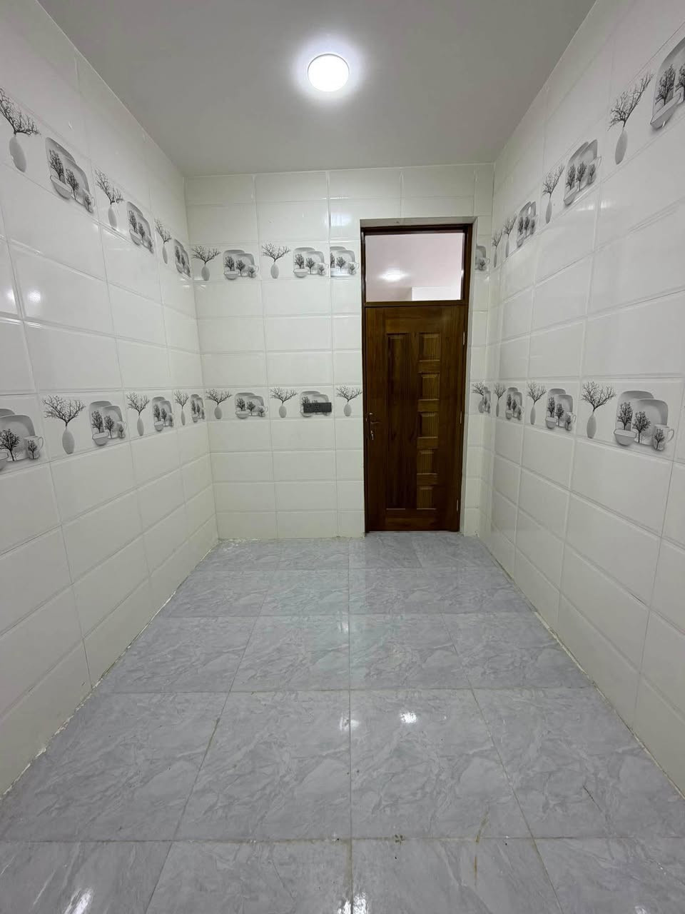 #دار_للايجار 👇👇غير مسكون سابقا

#الموقع // #حله_نادر_الثانيه 

#المساحه // 110 م

#مبلغ_الايجار // خاص

#التفاصيل ( استقبال + مطبخ + هول 

+ غرفة نوم + مجمع صحيات 2

+ منور عدد 2 + مخزن )

——————————

للاستفسار اكثر مراسلة الصفحة او الاتصال 

 #علاء_الغرباوي  📞 ***********

او مراجعه المكتب 🏠#مكتب_روعة_اللقاء_للعقار 🏠

               🏗️ #مــوقع_المكتب🏗️

{ بابل/ حله نادر الاولى شارع الخدمي قرب سكله صدام } حلة, بابل
