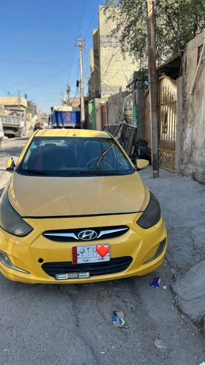 سلام عليكم سياره اكسنت خليجي موديل ٢٠١١ بدون ضربه محرك جديد قبل شهر شديته ١٦٠٠ تبريدها ثلج  رقمها بغداد بالاورفلي سعرها ٦٨ وبيها مجال قليل رقم هاتف***********
