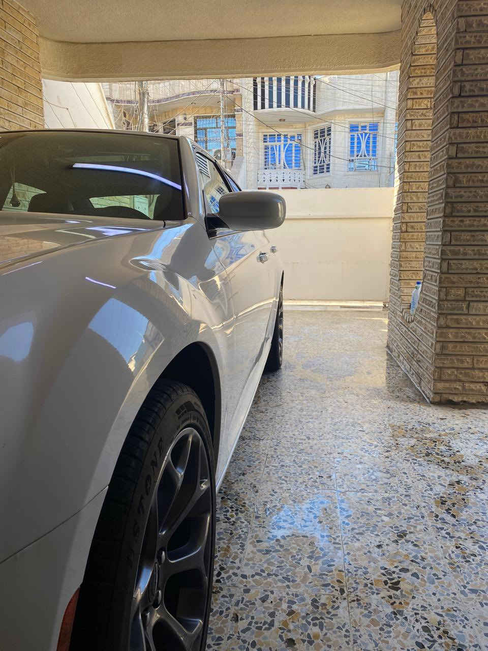 سلام عليكم 300s موديل 15 محرك 3600 سياره جديده جداً تقرير كلين بلعراق صار تبديل جاملغ امامي بدون دواخل بدون ارباك سياره فول السعر 235 مكلف بلنشر *********** مكان سياره سيديه
