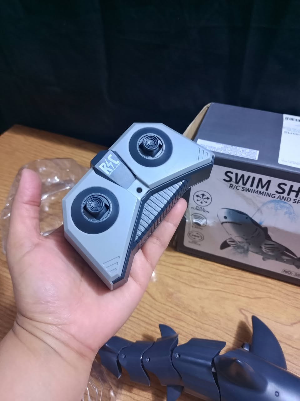 لعبه تخبل سويم شارك.   Swim Shark

قرش يغوص بالماء والتحكم يتم عن طريق جوستك خاص بي كلش كيوت يعطي ضوء من الاعلى ونافوره اعلى الرأس 

🫰🫰🫰🫰🫰🫰🫰🫰🫰🫰🫰🫰🫰🫰🫰🫰

خلي سعر   ❤️💞💕🩷🫠

اذا تردون فيديو للتوضيح خاص


**إذا كنت صاحب هذا الإعلان وتريد حذفه لأي سبب، رجاءا أرسل رسالة إلى الدعم الفني**