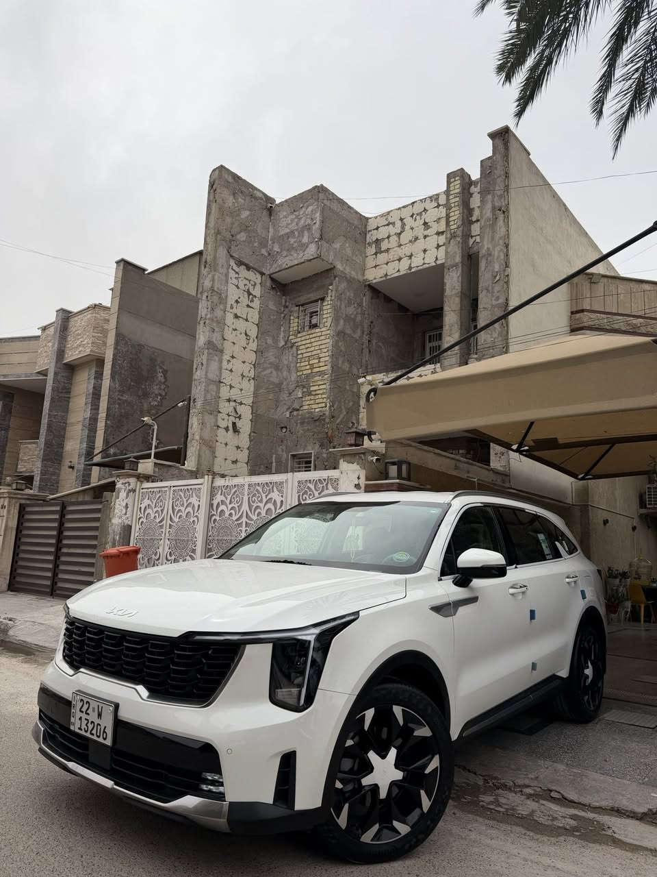 سلام عليكم

سورنتو 2025 خليجي للبيع 

6 سلندر 

ماشيه 32000km 

استخدام شخص واحد من زيرو 

مواصفات سياره 

كشن كهرباء 

صندوك كهرباء

شاحن واير ليس

ويل حجم 20 

حساسات امامي وخلفي 

3 قطع تبريد 

مثبت سرعه 

3 انظمه قياده 

سياره بيها ملاحضه 

صبغ ربع الصندوك 

وبارد جدا جدا قليل في الجاملغ الخلفي 

وسونار موجود نهايه المنشور 

سياره رقم اربيل 

باسمي شخصياً 

عنوان سياره بغداد زيونه 

للاستفسار والسعر الاتصال ع رقم 

***********
