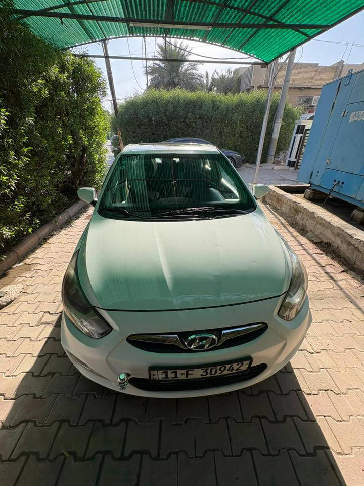 للبيع اكسنت موديل 2013 وارد خليجي
فول مواصفات 
ضررها بيها باب مصبوغ الخلفي الايمن وبيها جاملغ الخلفي معدل بارد
 محرك 1600 دوش المرغوب
تنته
تحكم ستيرن
شاشة
منظومة تبريد جديدة
5 ويل كب بلادي
دواخل جديدة
السياره ماشية 142 
السعر 87 وبيها مجال للشراي
الرقم ***********
العنوان بغداد الشعلة حي الجوادين
