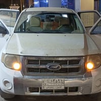 اسلام عليكم عندي فورت اسكيب 2008لون ابيض البيع او امراوس 07878449973