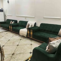 تخم توصا 13 مقعد نظيف جداا مع طبله وسطيه مكان شهداء البياع  0771033556...