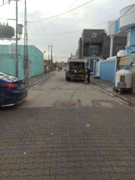 بيت للييع 100 متر مربع شارع 20 على ساحه مقابيل مدرسة قريب على شارع قنبر رقم العقار 53380
السعر 85 وبيه مجال بسيط 
***********
