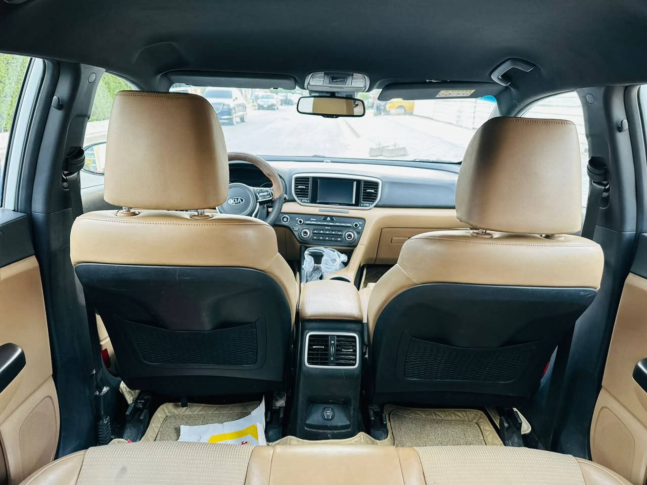 آلسَـِْ♡̨̐ـِْلامَ علـِْ♡̨̐ـِْيگمَ  كيا سبورتج 2020(خليجي)
سعر سياره 173 $ وبيه مجال ماكو هيج سعر خليجي سياره 
محرك: 2000 دوش 
عداد مشي :57 
رقم بغداد تحويل مباشر رقم جديد 11
مواصفات 
1_شاشه 
2_كامره خلفية 
3_شاشه اعطال 
4_قطعتين تبريد 
5_فول حساسات
6_رادار امامي خلفي وجانبي 
7_نقط عمياء 
8_اشاير مري 
9_تحكم وضعيات قيادة 
10_ويل كب بلاد
11_كشافات اماميه 
12_داخل لونين 
13_فول تحكم ستيرن 
سياره كفاله عامه من الصبغ فقط بارد بيه
عنوان : بغداد 
السعر 173$ بيه مجال بسيط 
استفسار : ***********
