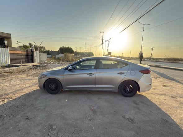 سلام عليم النترا ١٧ أمريكي حادثه بنيد وچاملغ  ماشيه ١٤١الف مكينه مفتوحه السعر ١٢٠ بيه مجال اتصال ***********
