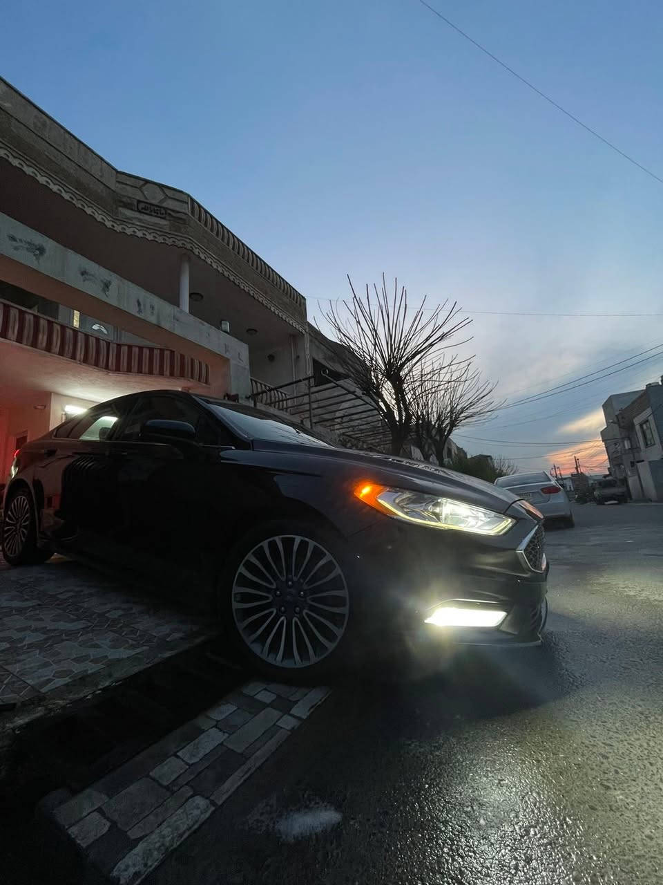 السلام علیکم
فورد فیوژن مودیل ٢٠١٧ رەنگی ڕەش مەکینە ٢.٥ مواصفاتی SE 2.5

گێر و مەکینەی نەکراوەتەوە و ئێرباگ و ناو سەیارەکە بە گشتی وەک خۆی ماوەتەوە

تەنها بۆنیت  بۆیاخە بێ ناوگرتن بێ ئەرباگ

سەنەوی تازەیە بەناوی خۆمەوەیە

تایە و باتری و سەیارەکە زۆۆر تازەو و توند و تۆلە و یەک دینار مەسرەفی تیانیە

مانگێک کەمترە رۆنی گێڕ و مەکینەم بۆ گۆریوە

نرخی ١٢٧ $

***********
