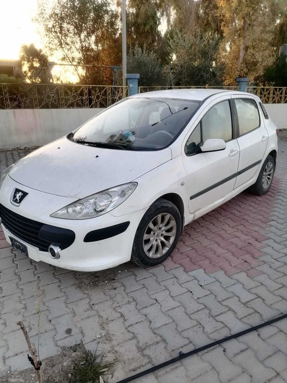 سلام عليكم بيجو ٣٠٦موديل ٢٠٠٦ للبيع بدون راعي اتكفل سرقه وعشاير فقط السياره على وضع شركه كير ومحرك شرط تبريد تدفئه شرط السعر ٣٠ بيها مجال
*********** Singapore
