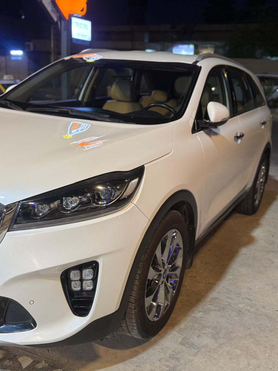 سلام عليكم للبيع سورنتو خليجي مديل 2019 مكفوله كفالة عامة ما عدة شبر بارد بل بنيد السعر 250 مكاني الشعب قرب نادي العربي السيارة ماشية 108 km السيارة فول مواصفات عدى الفتحة
***********
