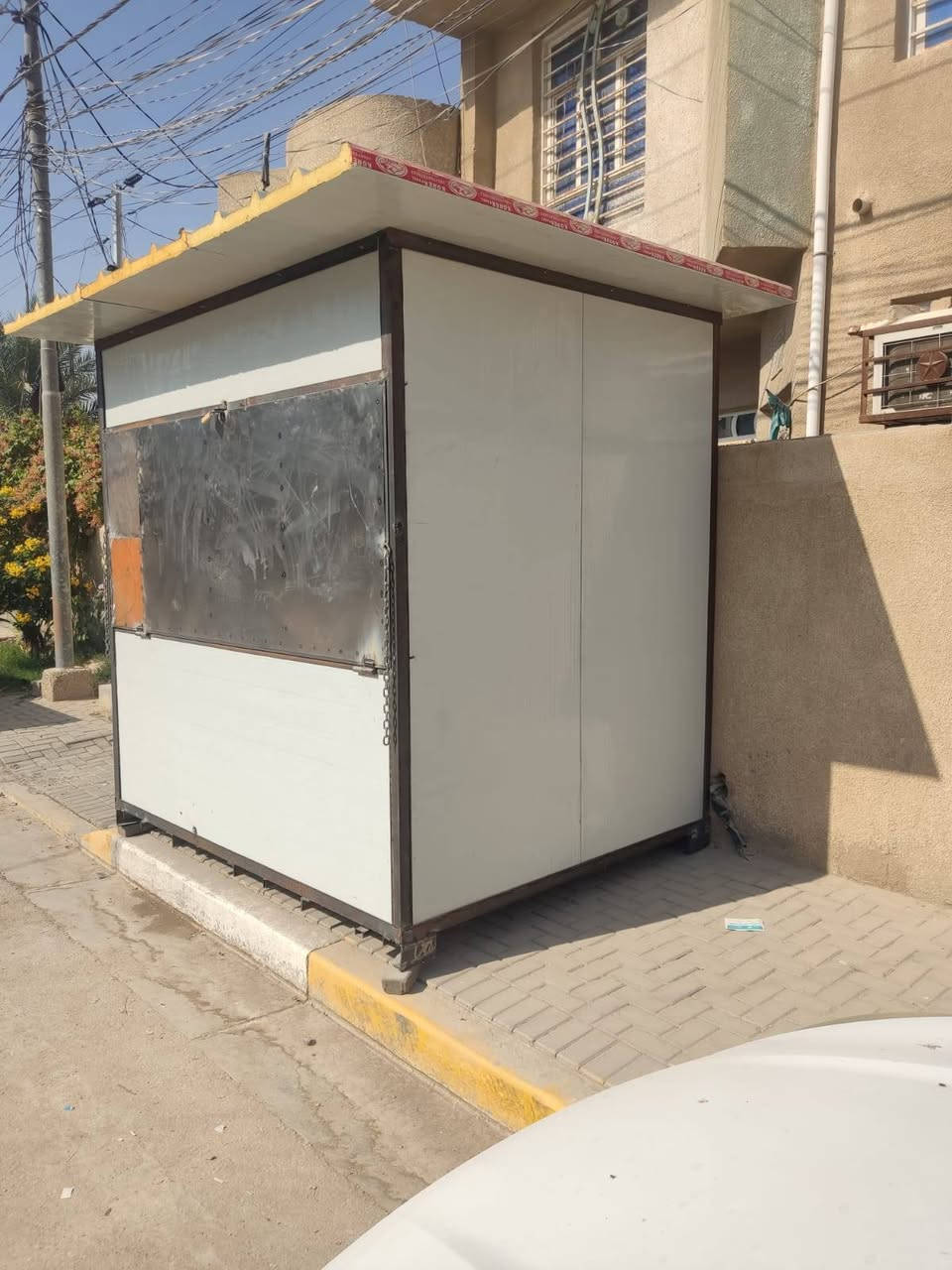 كرفان جديد غير مستعمل للبيع العر ض اثنين متر ونص النزال ثنين متر باب بي في سي والباب الامامي قلاب تأسيس كهرباء كامل السعر ٩٠٠
العنوان كربلاء الحر 
***********
