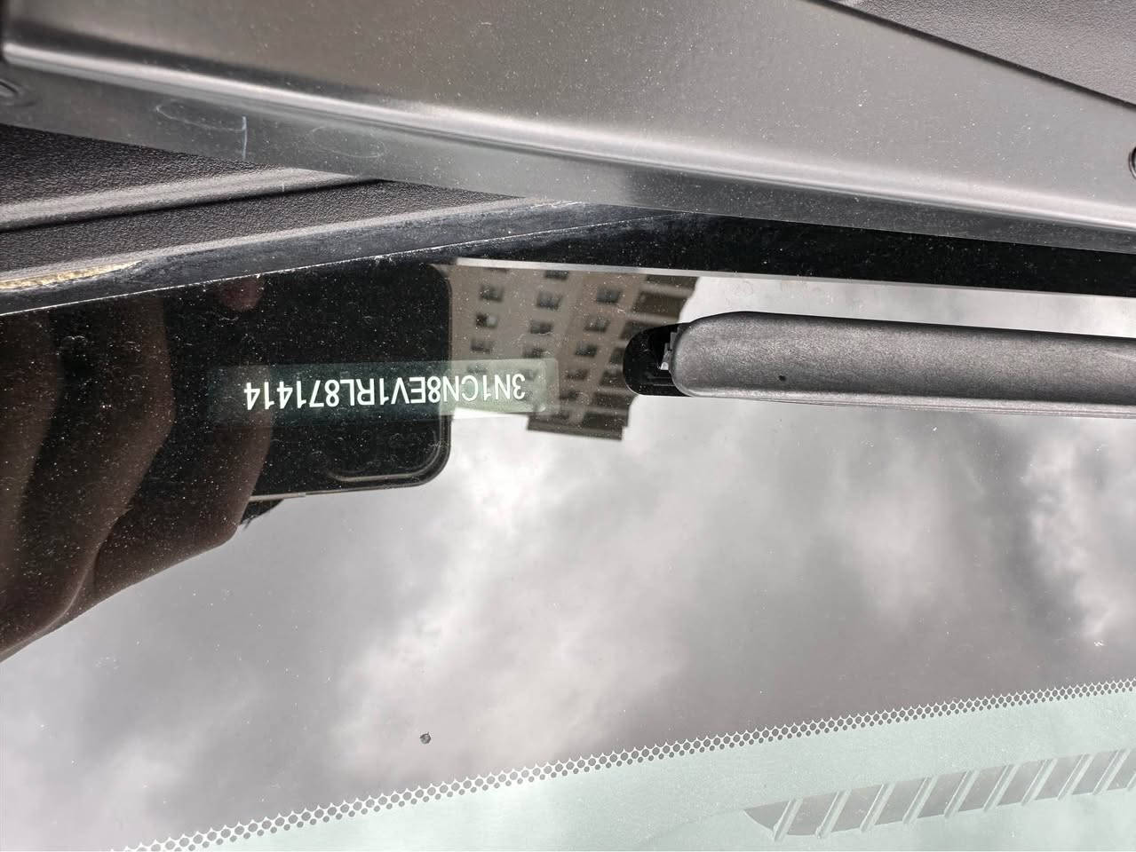 للبيع فيرسا 2024
فول مواصفات بجم كبس
صبغ فقط بابين بخ 
سعر بلاش 128 ورقة $ 
السيارة تحويل وكاله شرط
اللاتصال *********** دهوك, العراق
