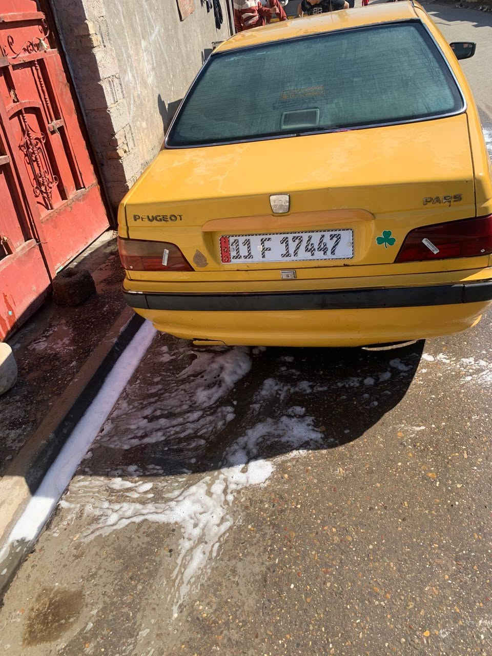 2015 كفاله عامه عدا البنيد مبدل والقديم موجود بسمي تحويل ثاني يوم مكينه كير تبريد دوشمه ارضيه  وكشنات وسفاري وتنته تخم تاير خط ابيض مابيه نقص برغي مكاني بغداد فلكه حي نصر السعر 47 وبيه مجال الشراي ***********
