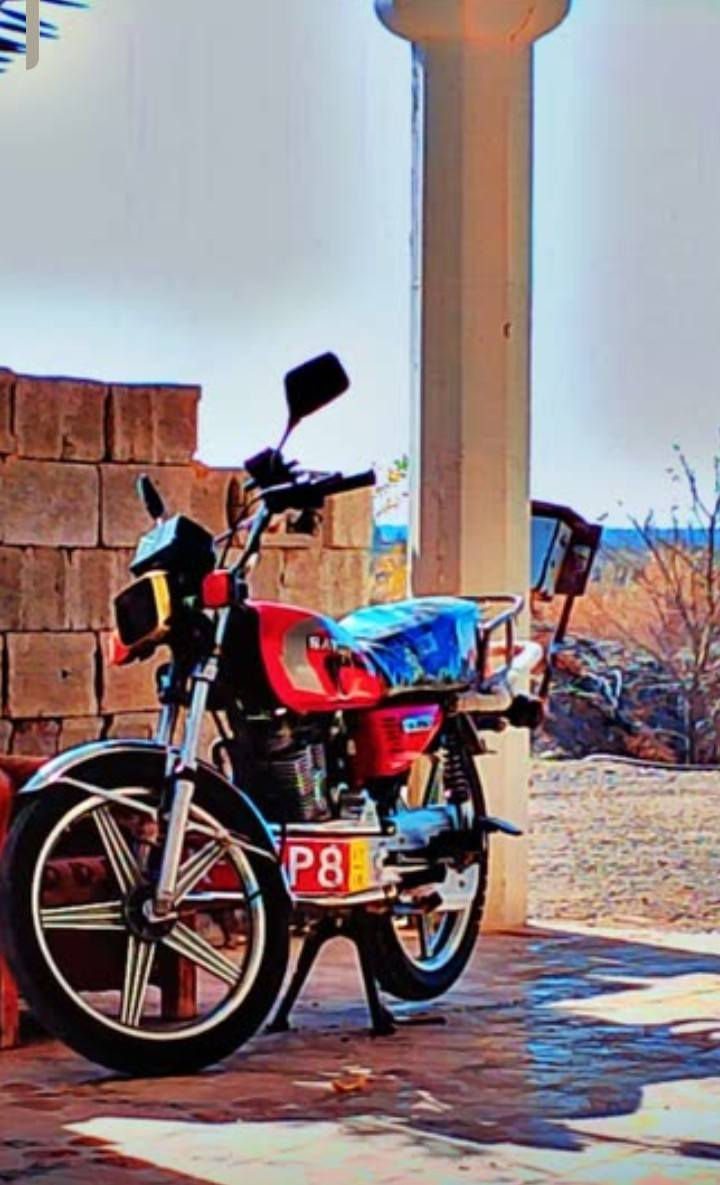 سلام عليكم دراجة للبيع يراني دراجة نضيفة مووديل 2019 اوراق اوصولي حيلل نضيفة  
هاذا رقم ***********
