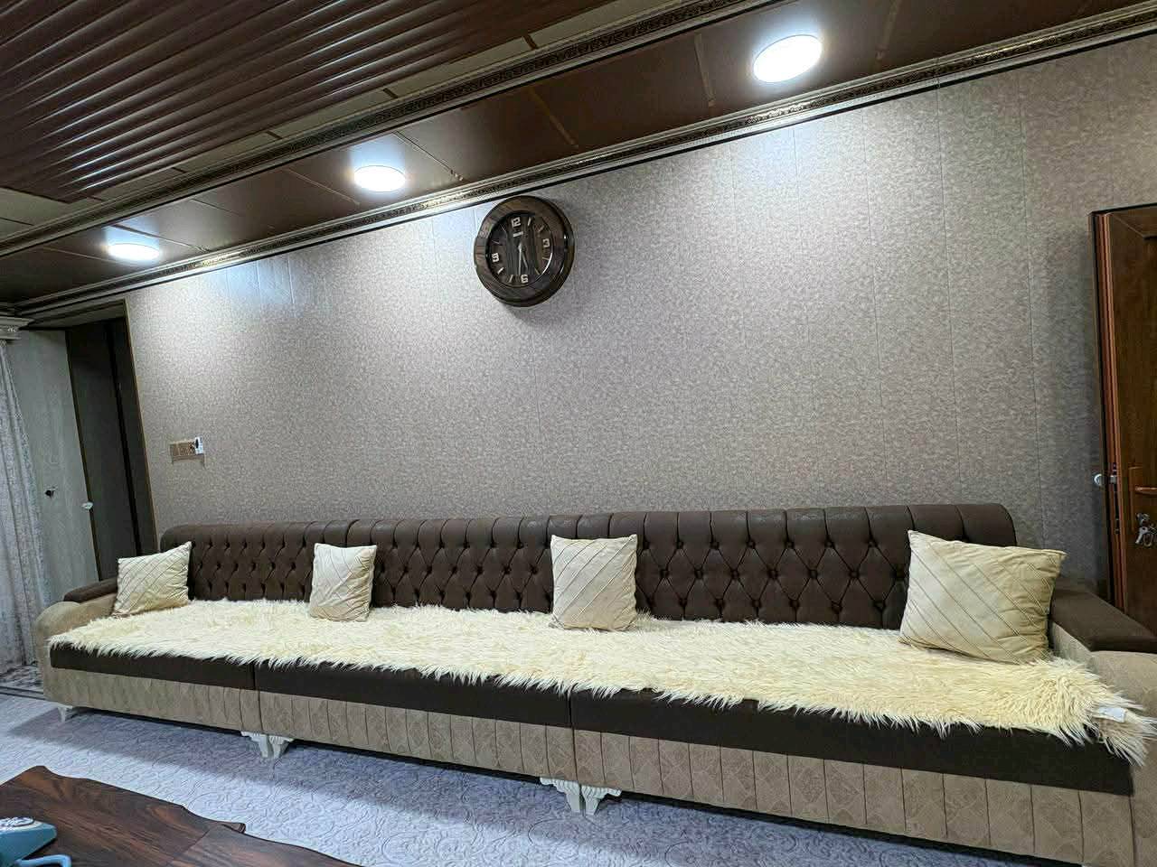 سلام عليكم قنفات للبيع شرط شغل ايد جديد بعدة
سعرة750بيهه مجال