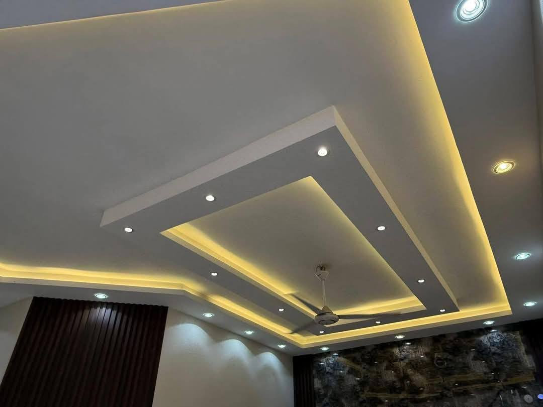 دار للبيع 
المساحة 200م 
سند طابو زراعي 
الموقع: 
شارع ٨٠ كربلاء قرب مول نون 
المحتويات:
استقبال مع اربع غرف نوم ومطبخ حار وبارد و3 مجمعات صحية البيت بناؤه حديث …
للاستفسار الاتصال على 
 ‏***********‬‏
